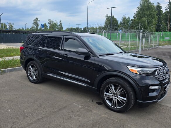 2019 Ford Explorer VI, чёрный, 2850000 рублей - вид 2