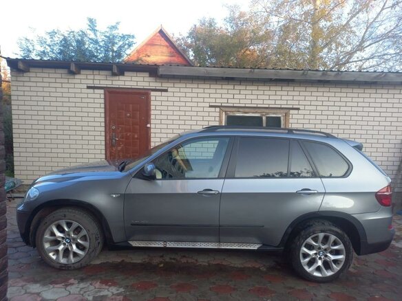 2010 BMW X5 30d II (E70) Рестайлинг, серый, 2400000 рублей - вид 1