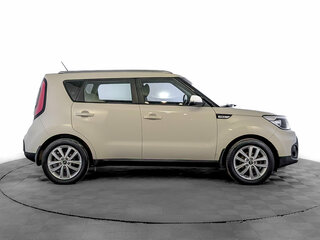 2017 Kia Soul II Рестайлинг, бежевый, 1400000 рублей, вид 4