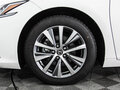 2019 Lexus ES 250 VII, белый - вид 9