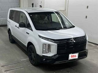 2025 Mitsubishi Delica D:5 I Рестайлинг, белый, 3800000 рублей, вид 1