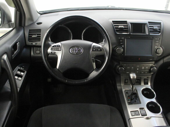 2013 Toyota Highlander II (XU40) Рестайлинг, белый - вид 13
