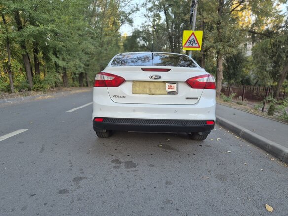 2012 Ford Focus III, белый, 980000 рублей - вид 2