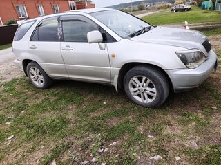 1999 Toyota Harrier I (XU10), серебристый, 750000 рублей, вид 2