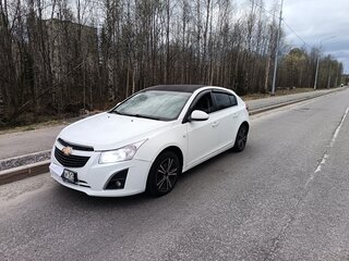 2013 Chevrolet Cruze I Рестайлинг, белый, 800000 рублей, вид 1