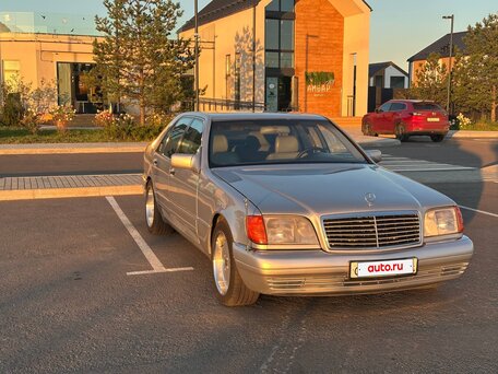 1994 Mercedes-Benz S-Класс 320 Long 4-speed III (W140), белый, 1500000 рублей, вид 3