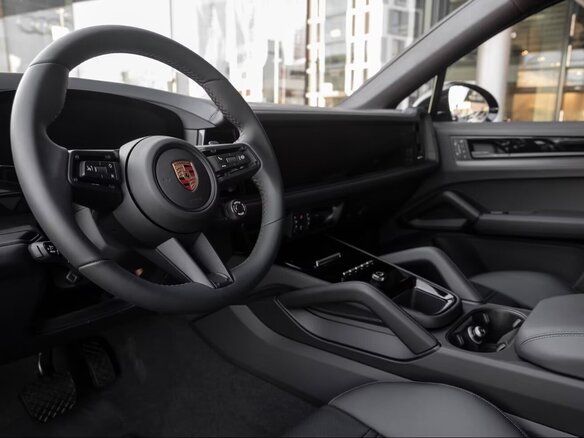 2026 Porsche Cayenne E-Hybrid Coupé III Рестайлинг, чёрный, 14990032 рублей - вид 10