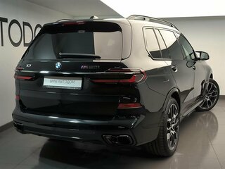 2025 BMW X7 M60i I (G07) Рестайлинг, чёрный, 20790000 рублей, вид 4