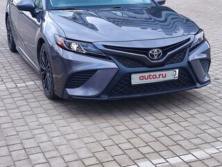 2017 Toyota Camry US Market VIII (XV70), серый, 2570000 рублей, вид 3