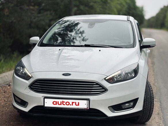 2016 Ford Focus III Рестайлинг, белый, 1100000 рублей - вид 1