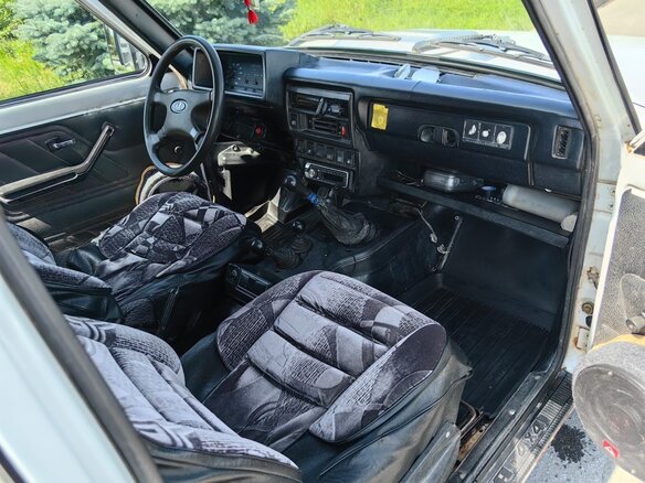 2003 Lada (ВАЗ) 2121 (4x4) I Рестайлинг, белый, 230000 рублей - вид 14