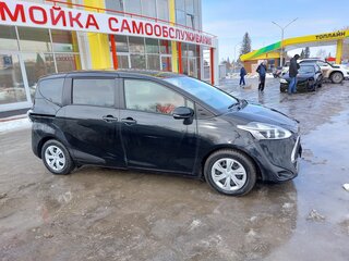 2019 Toyota Sienta II Рестайлинг, чёрный, 1790000 рублей, вид 3