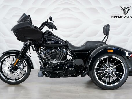 2024 Harley-Davidson Road Glide 3, чёрный, 4349000 рублей, вид 2