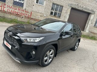 2021 Toyota RAV4 V (XA50), чёрный, 3270000 рублей, вид 2