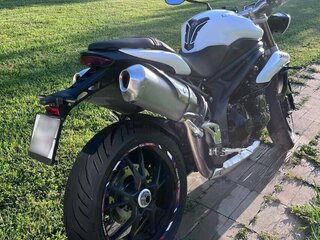 2013 Triumph Speed Triple, белый, 690000 рублей, вид 4