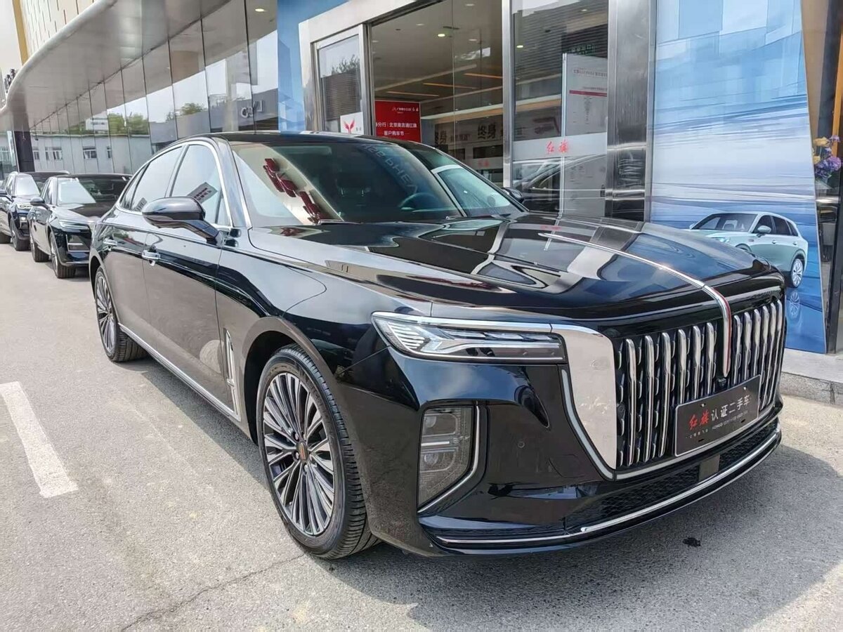 Открыть фотографии: Hongqi H9 I Рестайлинг
