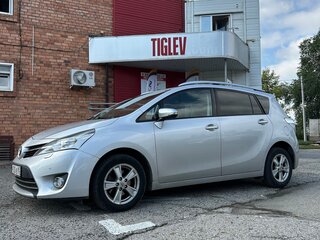 2013 Toyota Verso I Рестайлинг, серебристый, 1390000 рублей, вид 3
