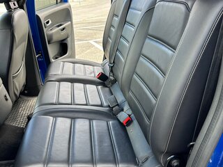 2017 Volkswagen Amarok I Рестайлинг, синий, 4000000 рублей, вид 2