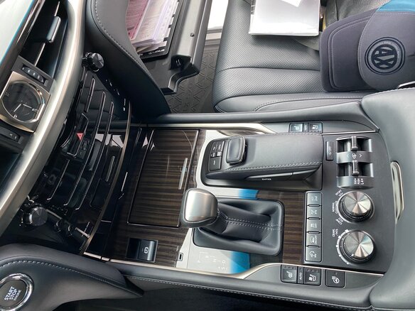 2017 Lexus LX 450d III Рестайлинг 2, белый - вид 31