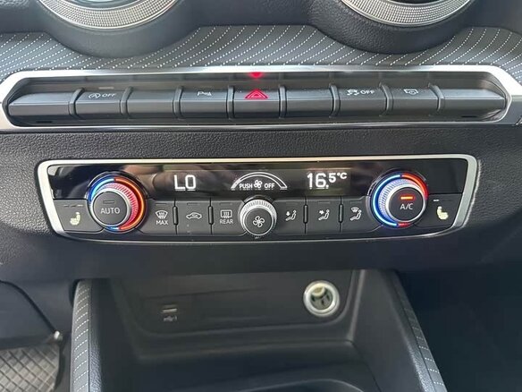 2022 Audi Q2 35 TFSI I Рестайлинг, серый - вид 11