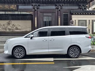 2026 Wuling Starlight 730, серый, 1980000 рублей, вид 3