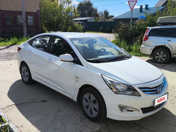 2016 Hyundai Solaris I Рестайлинг, белый - вид 1