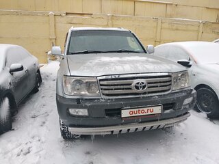 2006 Toyota Land Cruiser 100 Series Рестайлинг 2, серебристый, 1950000 рублей, вид 4