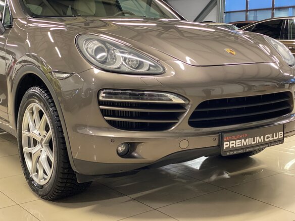 2012 Porsche Cayenne Diesel II (958), коричневый - вид 13
