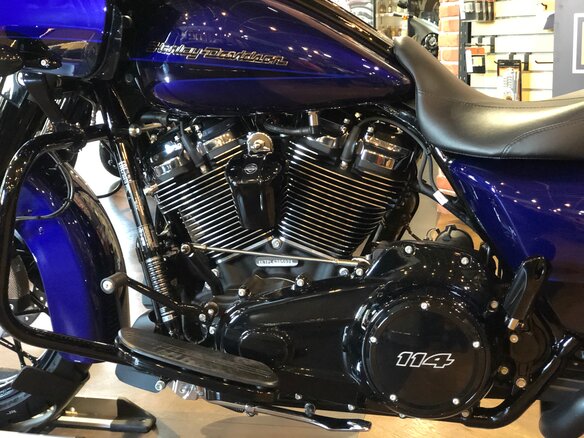 2020 Harley-Davidson Road Glide, синий - вид 4