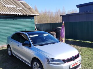 2011 Volkswagen Jetta VI, серебристый, 950000 рублей, вид 3