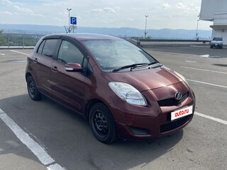 2010 Toyota Vitz II (XP90), пурпурный, 790000 рублей, вид 2