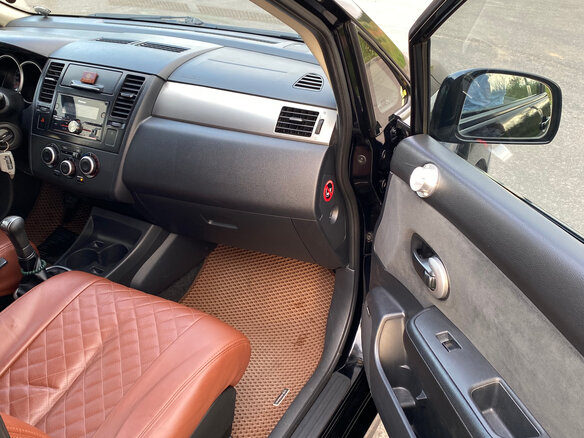 2011 Nissan Tiida I Рестайлинг, чёрный, 675000 рублей - вид 5