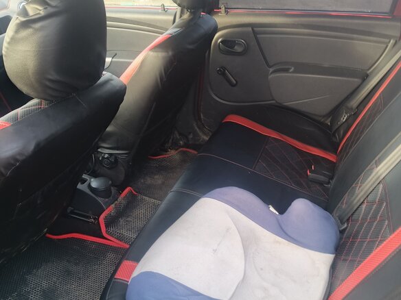 2010 Renault Logan I Рестайлинг, красный, 400000 рублей - вид 9