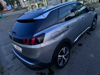 2020 Peugeot 3008 II Рестайлинг, серебристый, 1688482 рублей, вид 3