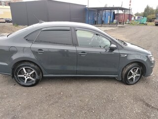 2018 Volkswagen Polo V Рестайлинг, серый, 700000 рублей, вид 1