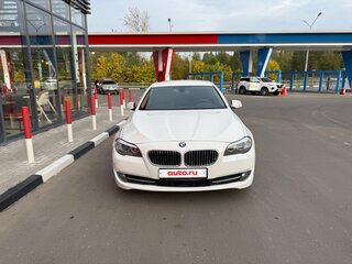 2012 BMW 5 серии 528i xDrive VI (F10/F11/F07), белый, 1950000 рублей, вид 2