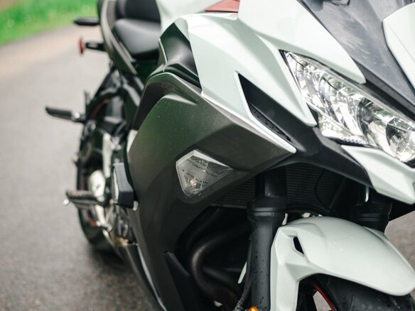 2023 Kawasaki EX-4, чёрный, 740000 рублей - вид 3