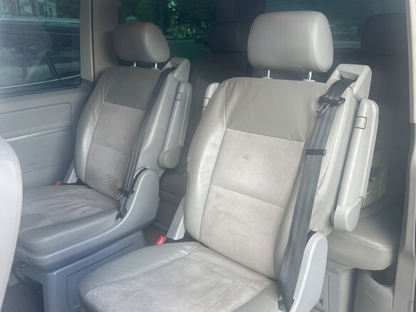 2010 Volkswagen Multivan T5 Рестайлинг, серебристый, 2250000 рублей - вид 12