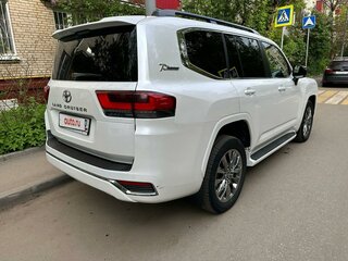 2021 Toyota Land Cruiser 300 Series, белый, 9690000 рублей, вид 5