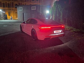 2020 Porsche Panamera 4 Sport Turismo II, серый, 9500000 рублей, вид 4