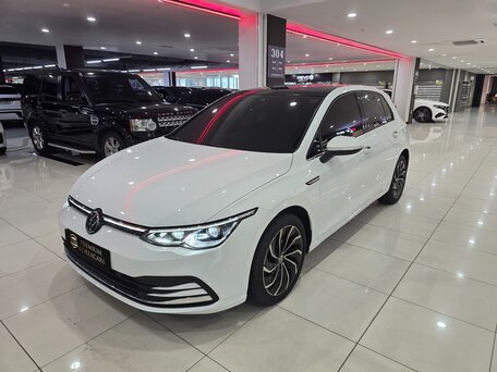Volkswagen Golf VIII