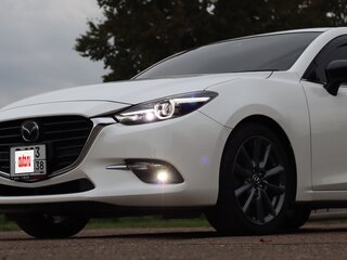 2016 Mazda Axela III Рестайлинг, белый, 1410000 рублей, вид 4