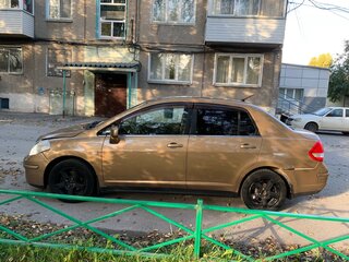 2007 Nissan Tiida I, золотистый, 600000 рублей, вид 3