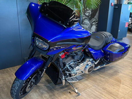 2025 Harley-Davidson CVO Street Glide, синий, 5850000 рублей, вид 3