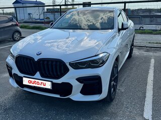 2022 BMW X6 M50i III (G06), белый, 11500000 рублей, вид 3