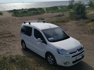 2012 Citroen Berlingo II Рестайлинг, белый, 559000 рублей, вид 3