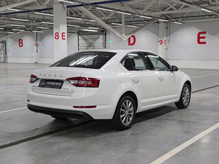 2022 Skoda Octavia III (A7) Рестайлинг, белый, 2070000 рублей, вид 5