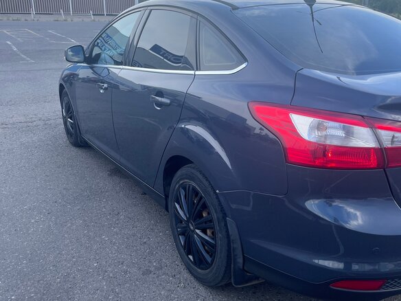 2013 Ford Focus III, серый, 930000 рублей - вид 4
