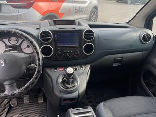 2011 Peugeot Partner II, чёрный, 730000 рублей, вид 3