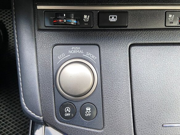2016 Lexus ES 200 VI Рестайлинг, чёрный, 2650000 рублей - вид 25